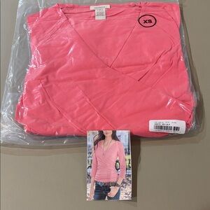 Sundance Vanessa 3/4 Sleeve NWT Size XS. Pulls You In. Very Nice Top!